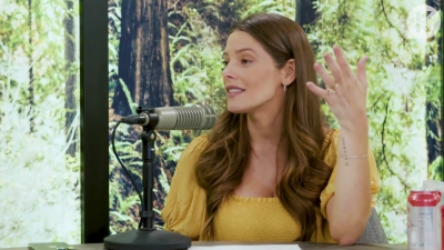 Ashley-Greene-dot-nl_TheTwilightEffect-BreakingDawnPart2-RewatchPart1of3-2703.jpg