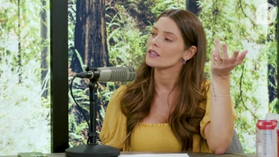 Ashley-Greene-dot-nl_TheTwilightEffect-BreakingDawnPart2-RewatchPart1of3-2712.jpg