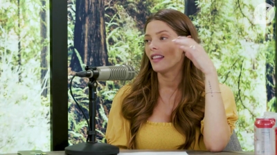 Ashley-Greene-dot-nl_TheTwilightEffect-BreakingDawnPart2-RewatchPart1of3-2763.jpg