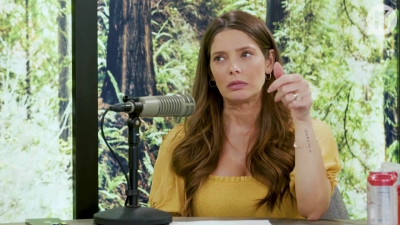 Ashley-Greene-dot-nl_TheTwilightEffect-BreakingDawnPart2-RewatchPart1of3-2770.jpg