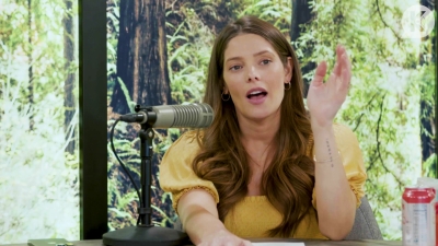 Ashley-Greene-dot-nl_TheTwilightEffect-BreakingDawnPart2-RewatchPart1of3-2811.jpg