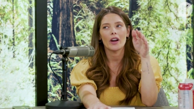 Ashley-Greene-dot-nl_TheTwilightEffect-BreakingDawnPart2-RewatchPart1of3-2814.jpg