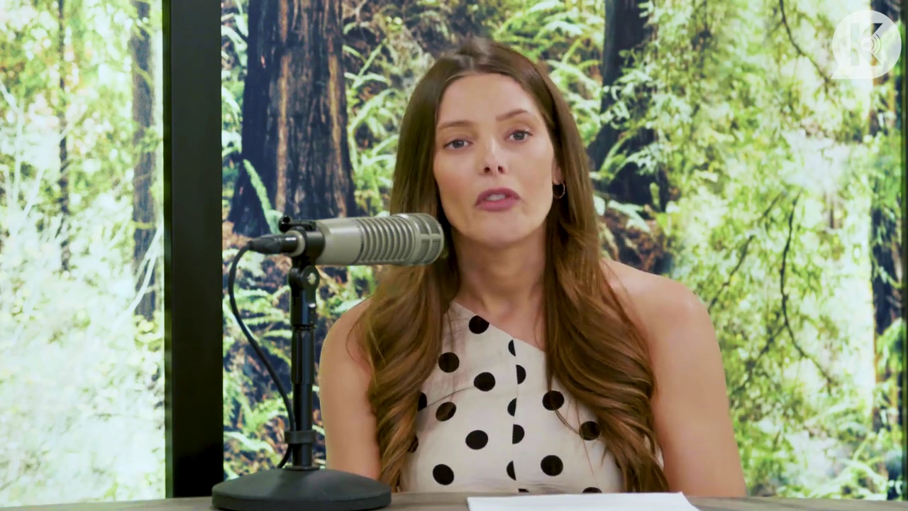 Ashley-Greene-dot-nl_TheTwilightEffect-BreakingDawnPart2-RewatchPart2of3-0077.jpg