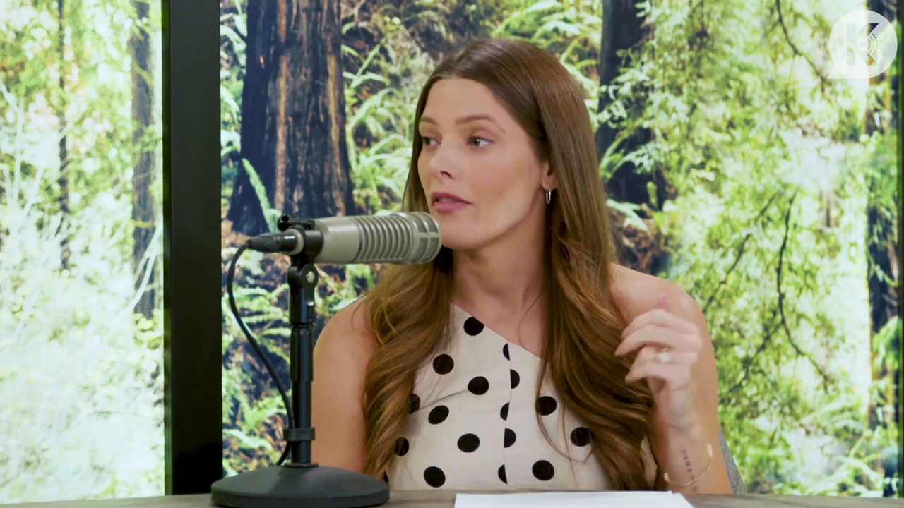 Ashley-Greene-dot-nl_TheTwilightEffect-BreakingDawnPart2-RewatchPart2of3-0107.jpg