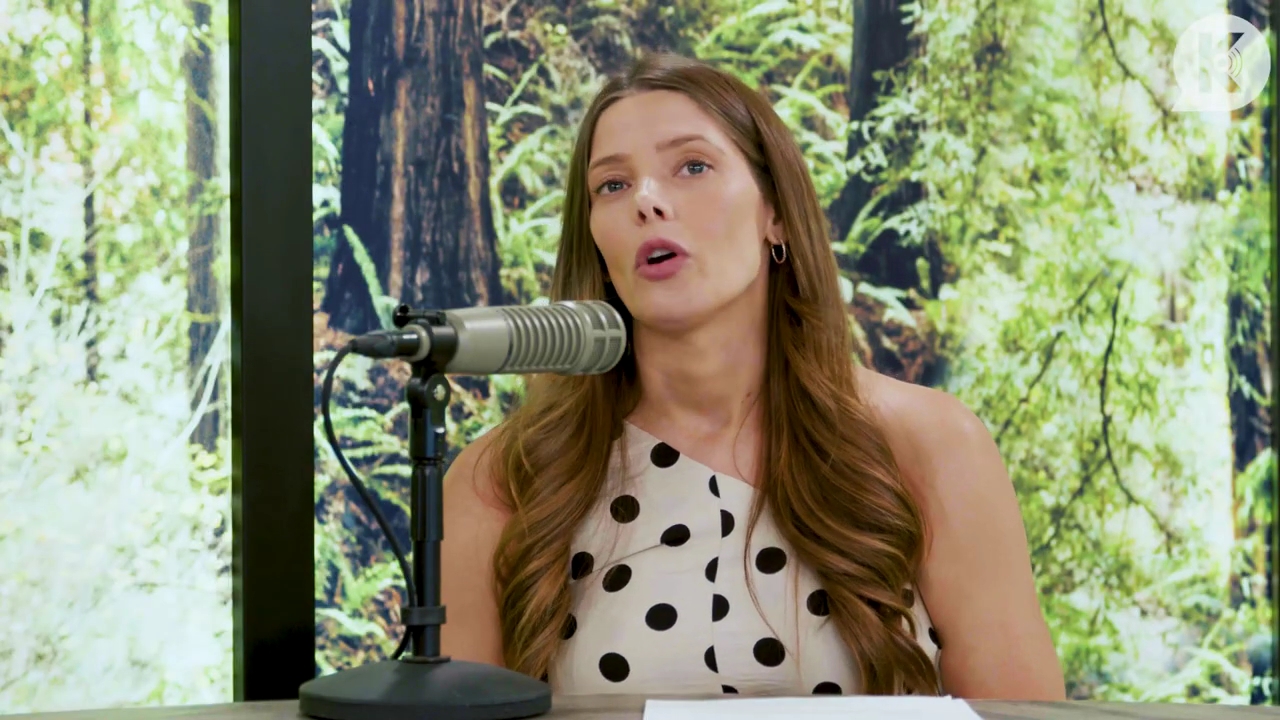 Ashley-Greene-dot-nl_TheTwilightEffect-BreakingDawnPart2-RewatchPart2of3-0112.jpg