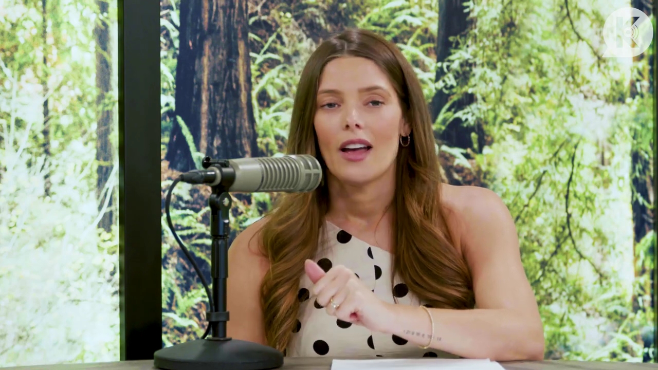 Ashley-Greene-dot-nl_TheTwilightEffect-BreakingDawnPart2-RewatchPart2of3-0125.jpg