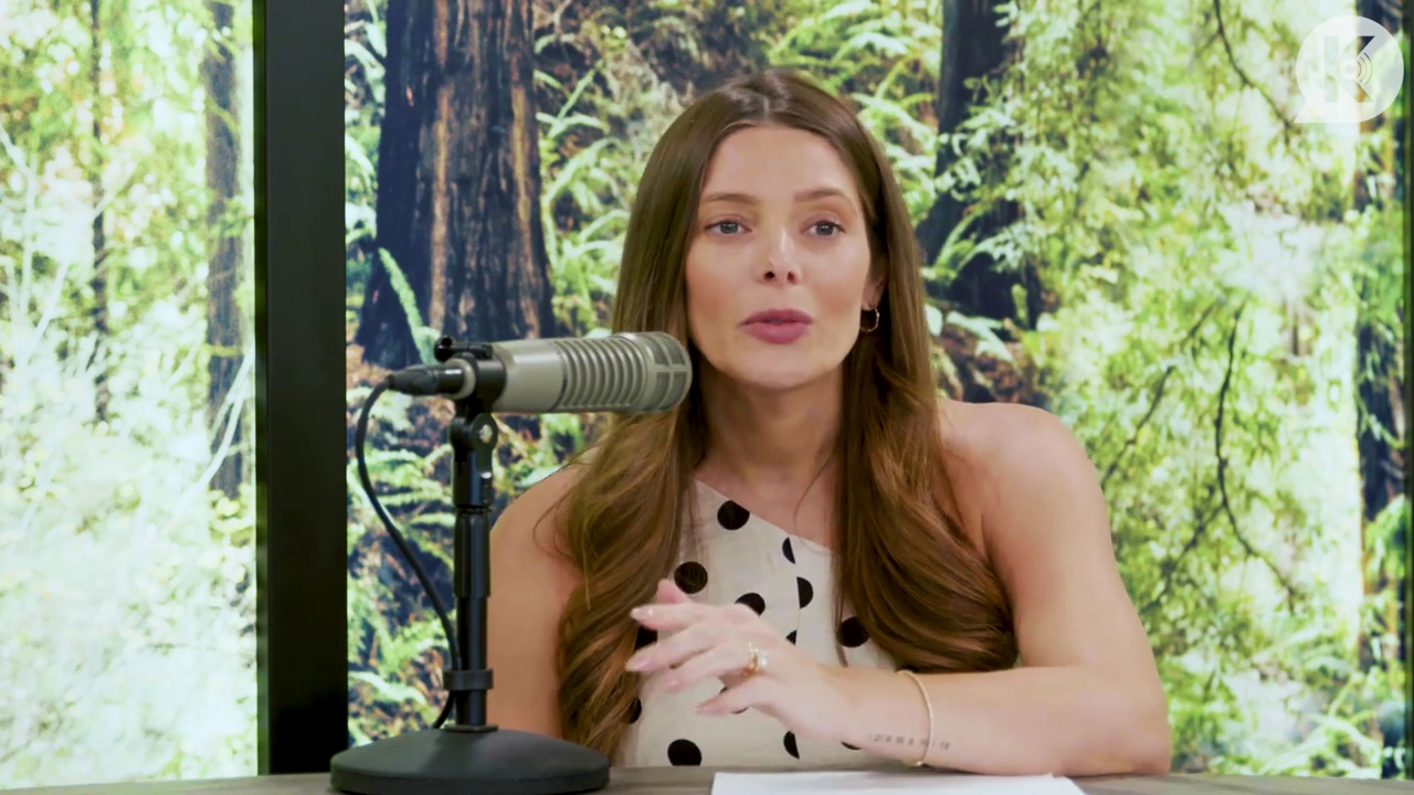 Ashley-Greene-dot-nl_TheTwilightEffect-BreakingDawnPart2-RewatchPart2of3-0126.jpg