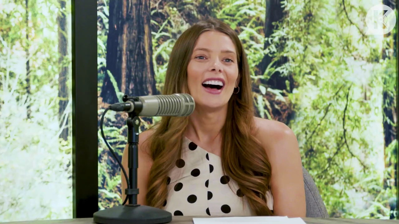 Ashley-Greene-dot-nl_TheTwilightEffect-BreakingDawnPart2-RewatchPart2of3-0139.jpg
