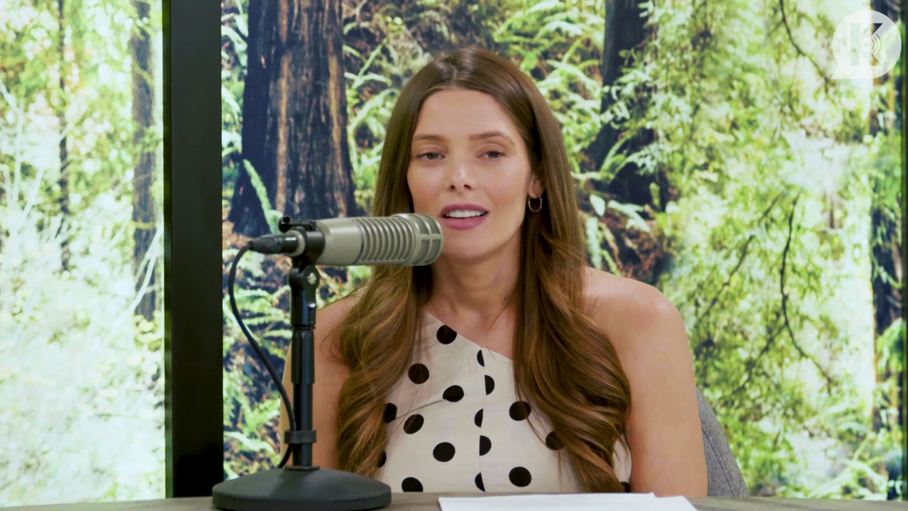 Ashley-Greene-dot-nl_TheTwilightEffect-BreakingDawnPart2-RewatchPart2of3-0143.jpg