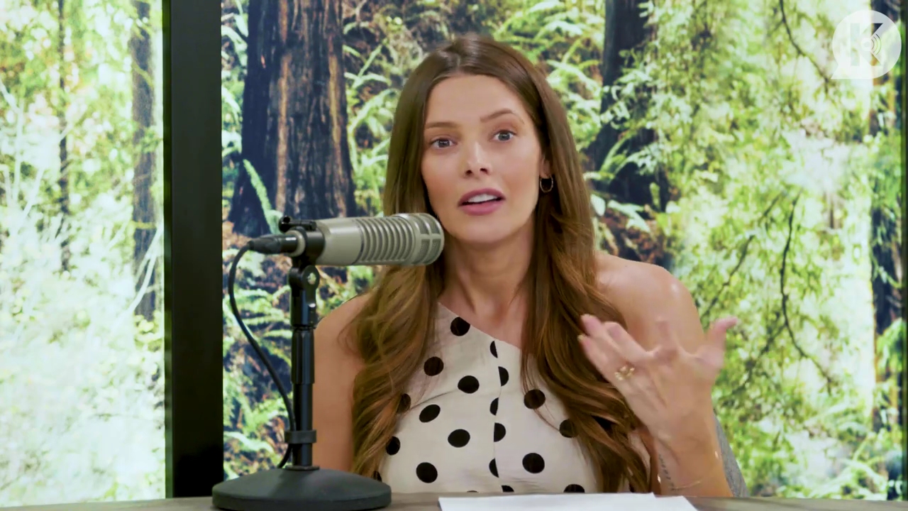 Ashley-Greene-dot-nl_TheTwilightEffect-BreakingDawnPart2-RewatchPart2of3-0159.jpg
