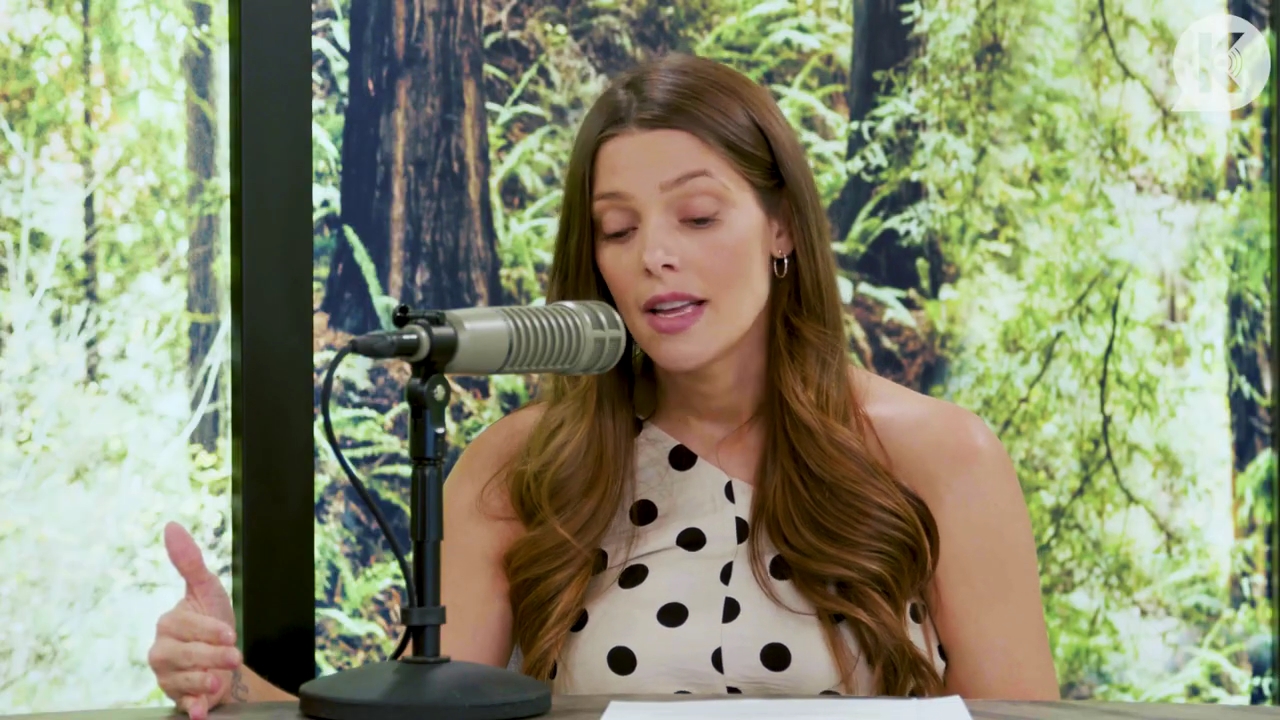 Ashley-Greene-dot-nl_TheTwilightEffect-BreakingDawnPart2-RewatchPart2of3-0210.jpg