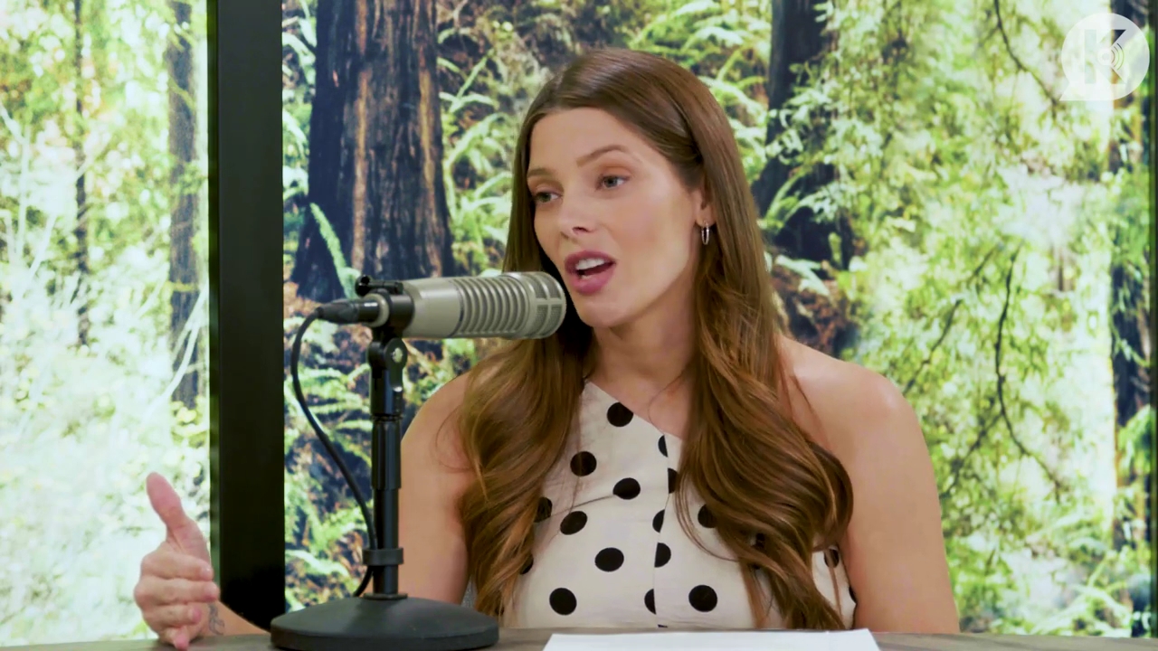 Ashley-Greene-dot-nl_TheTwilightEffect-BreakingDawnPart2-RewatchPart2of3-0219.jpg Ashley-Greene-dot-nl_TheTwilightEffect-BreakingDawnPart2-RewatchPart2of3-0219.jpg