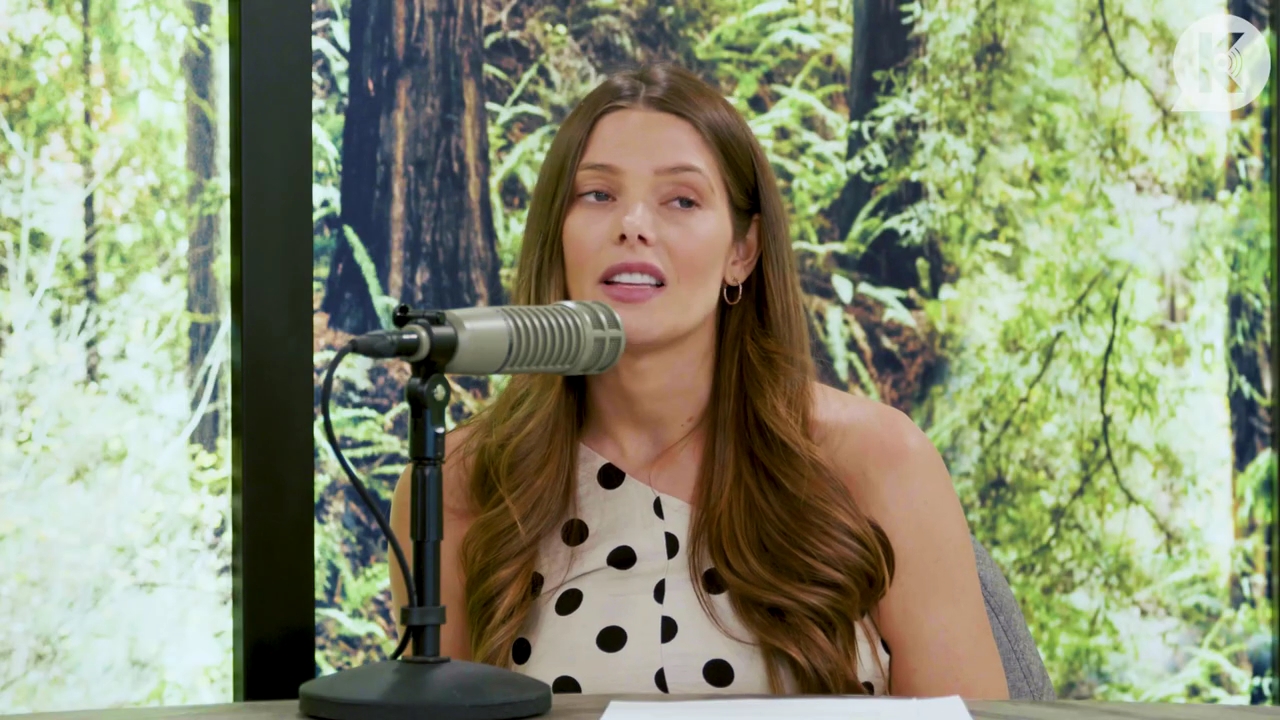 Ashley-Greene-dot-nl_TheTwilightEffect-BreakingDawnPart2-RewatchPart2of3-0224.jpg
