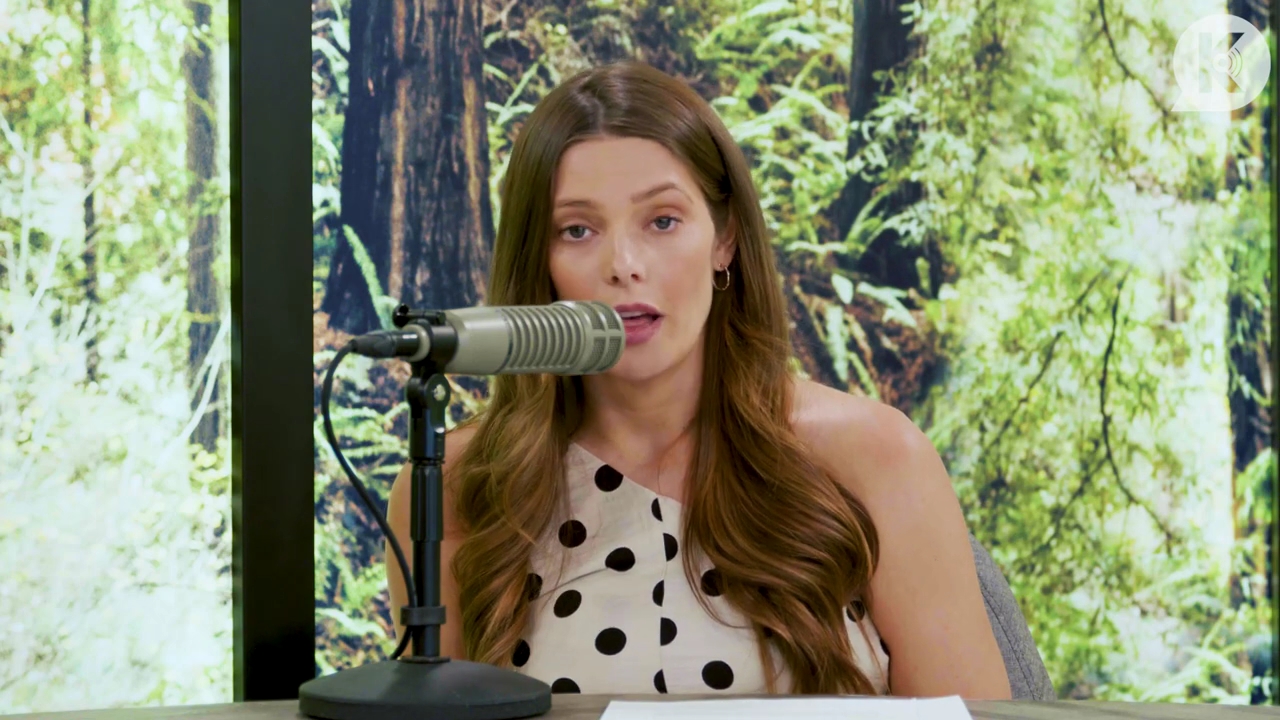 Ashley-Greene-dot-nl_TheTwilightEffect-BreakingDawnPart2-RewatchPart2of3-0228.jpg