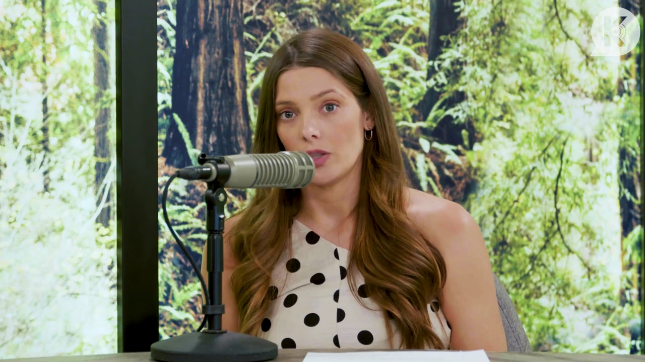 Ashley-Greene-dot-nl_TheTwilightEffect-BreakingDawnPart2-RewatchPart2of3-0230.jpg