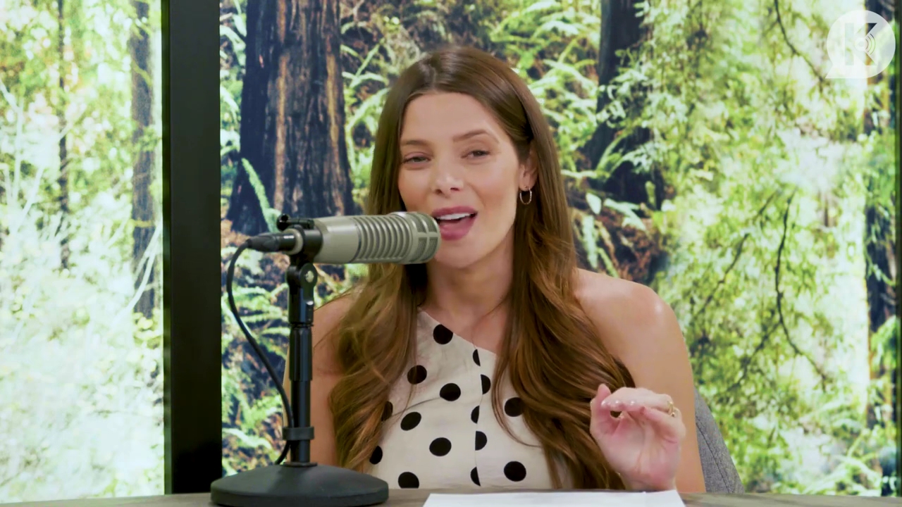 Ashley-Greene-dot-nl_TheTwilightEffect-BreakingDawnPart2-RewatchPart2of3-0237.jpg