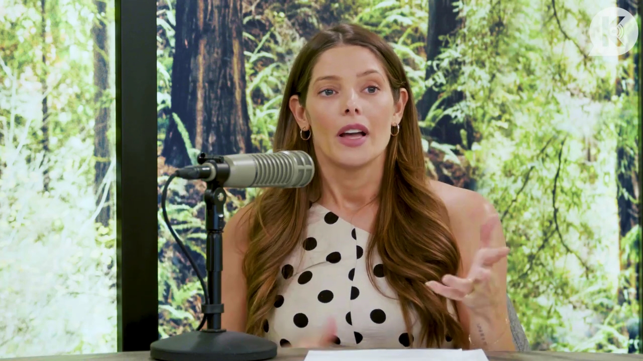 Ashley-Greene-dot-nl_TheTwilightEffect-BreakingDawnPart2-RewatchPart2of3-0241.jpg