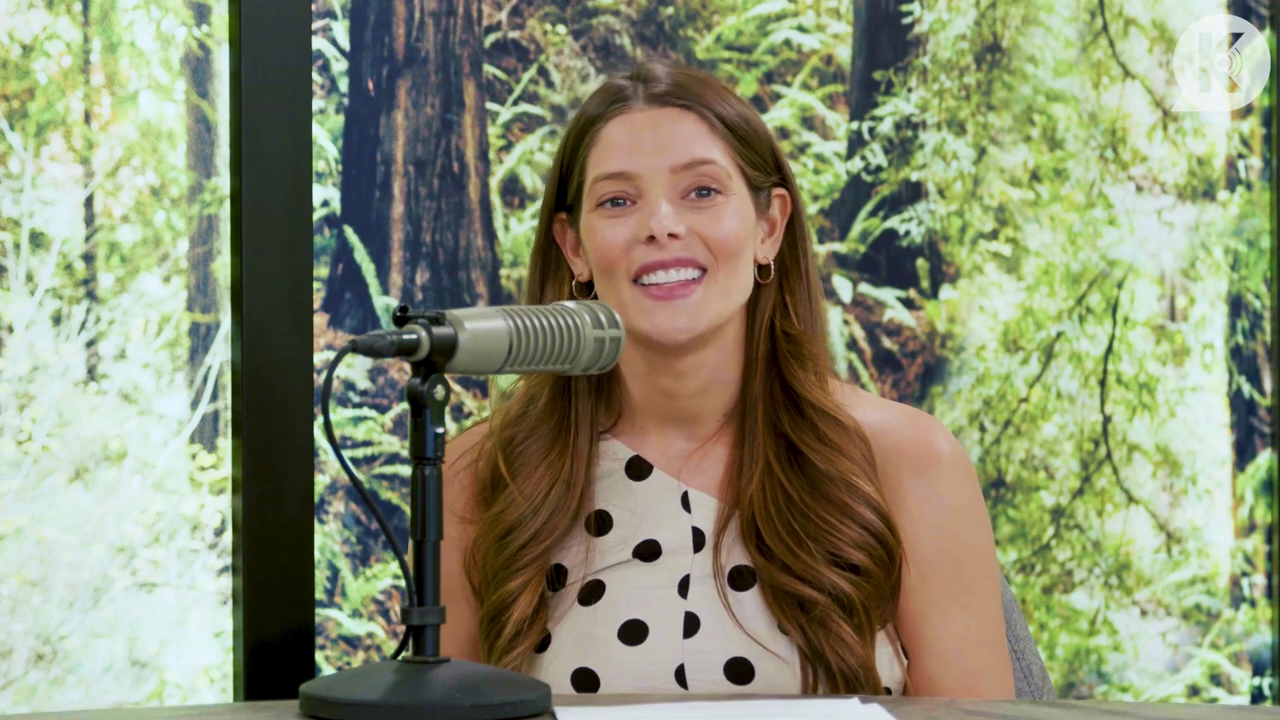 Ashley-Greene-dot-nl_TheTwilightEffect-BreakingDawnPart2-RewatchPart2of3-0260.jpg