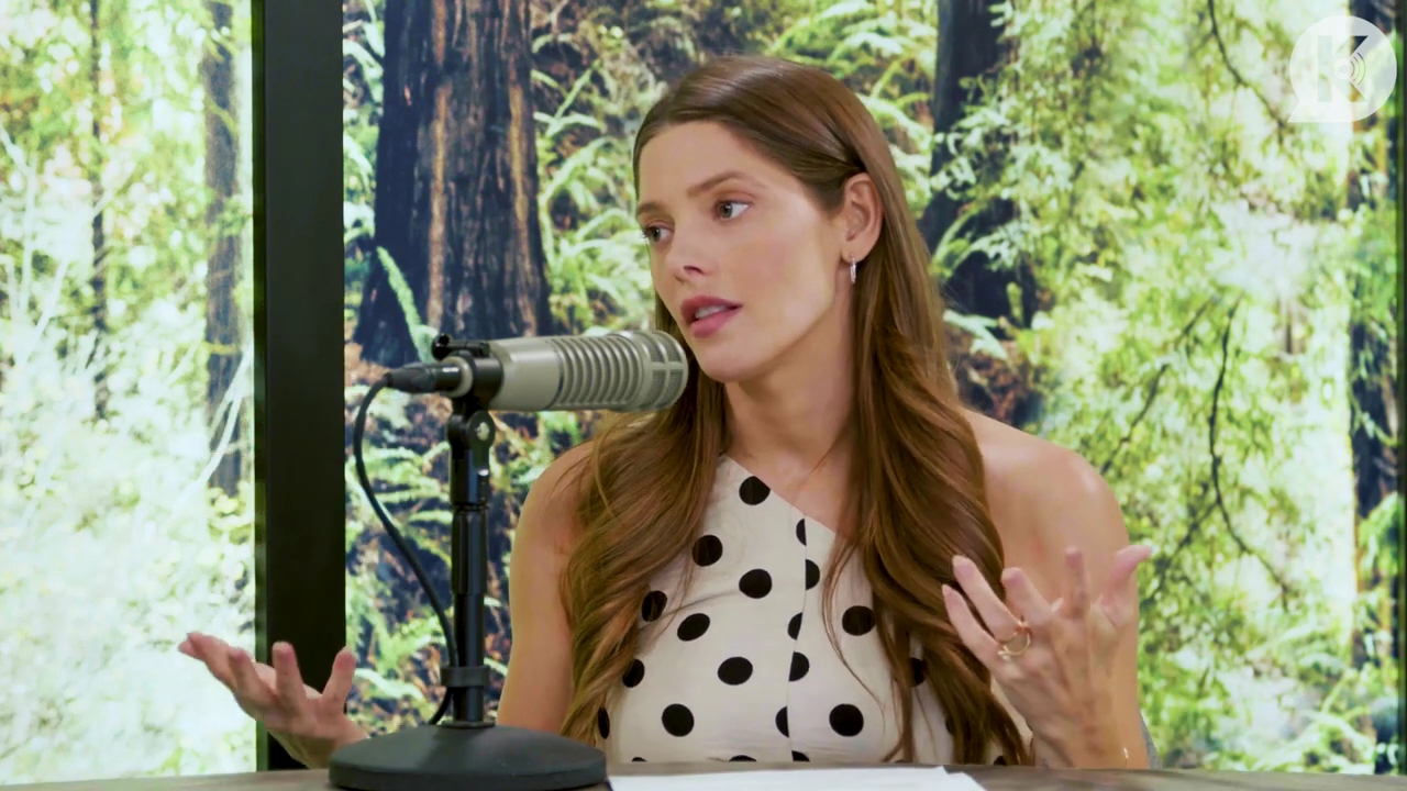 Ashley-Greene-dot-nl_TheTwilightEffect-BreakingDawnPart2-RewatchPart2of3-0287.jpg
