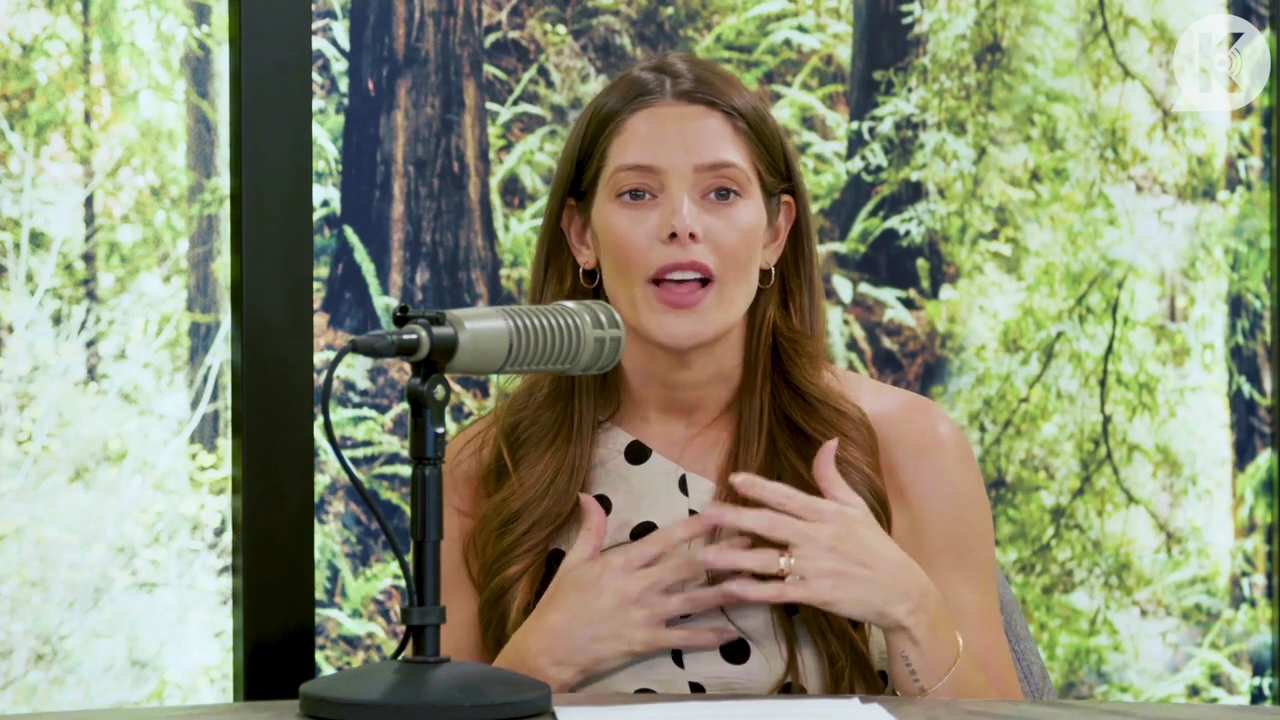 Ashley-Greene-dot-nl_TheTwilightEffect-BreakingDawnPart2-RewatchPart2of3-0291.jpg