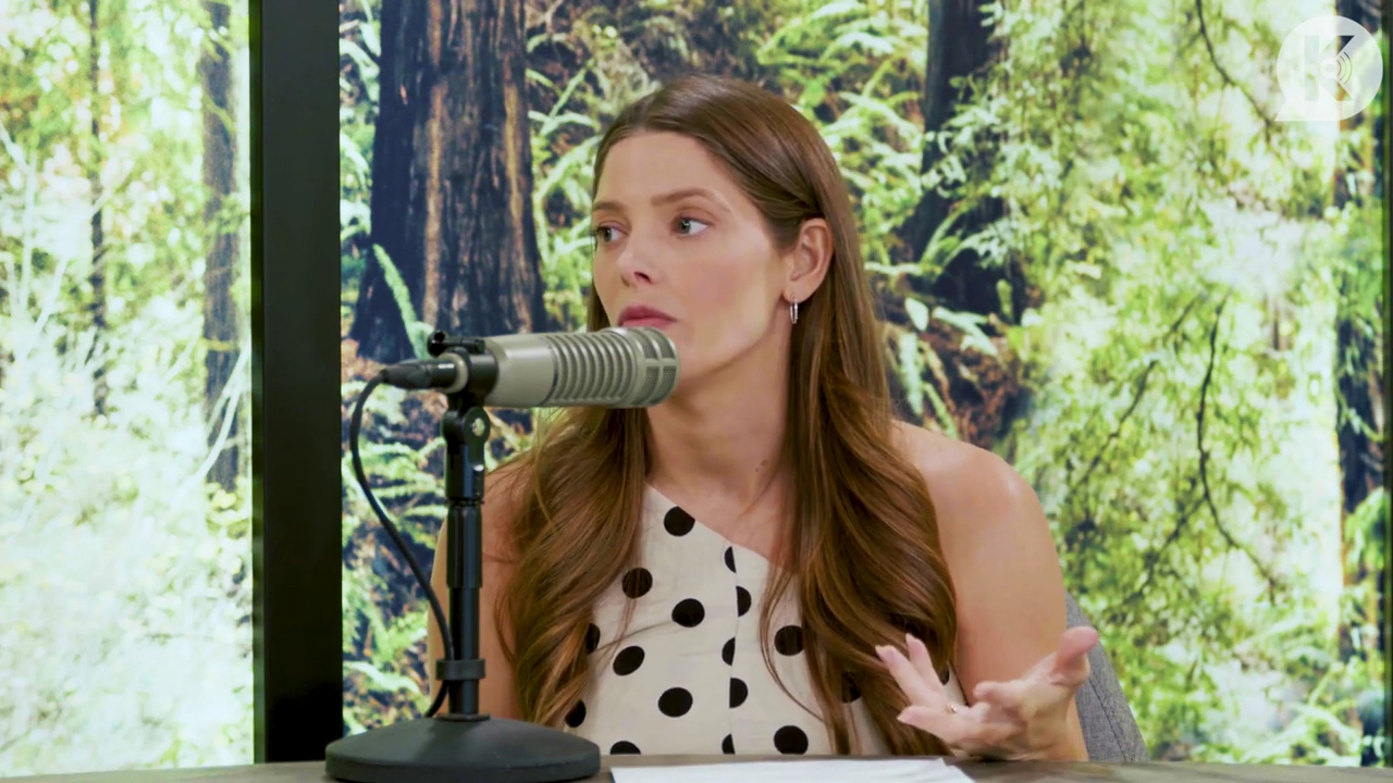 Ashley-Greene-dot-nl_TheTwilightEffect-BreakingDawnPart2-RewatchPart2of3-0303.jpg