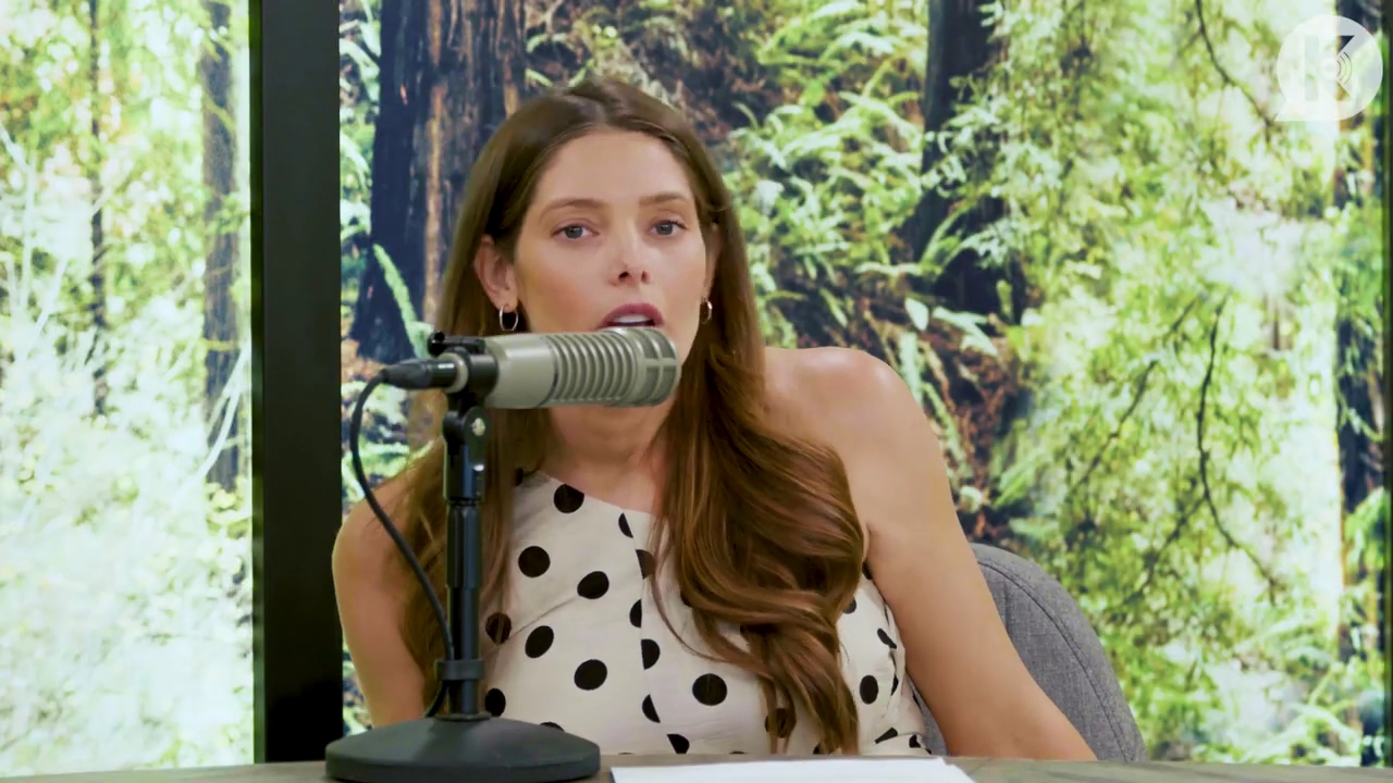 Ashley-Greene-dot-nl_TheTwilightEffect-BreakingDawnPart2-RewatchPart2of3-0360.jpg