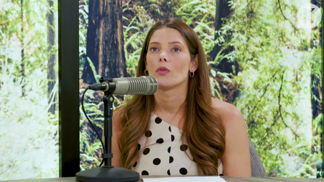 Ashley-Greene-dot-nl_TheTwilightEffect-BreakingDawnPart2-RewatchPart2of3-0373.jpg