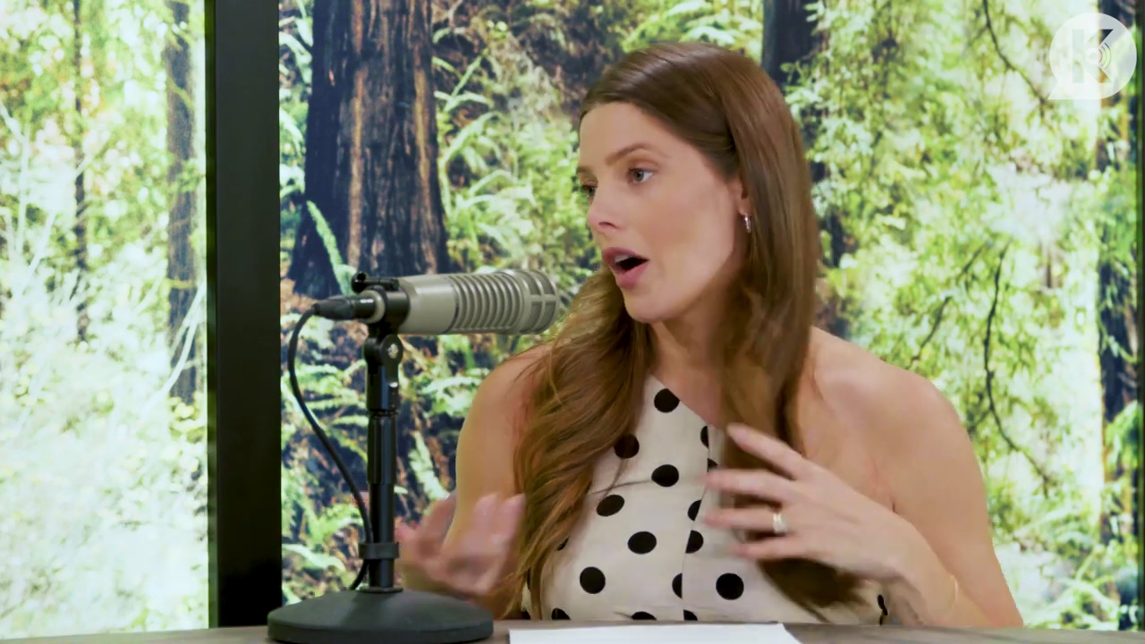 Ashley-Greene-dot-nl_TheTwilightEffect-BreakingDawnPart2-RewatchPart2of3-0396.jpg