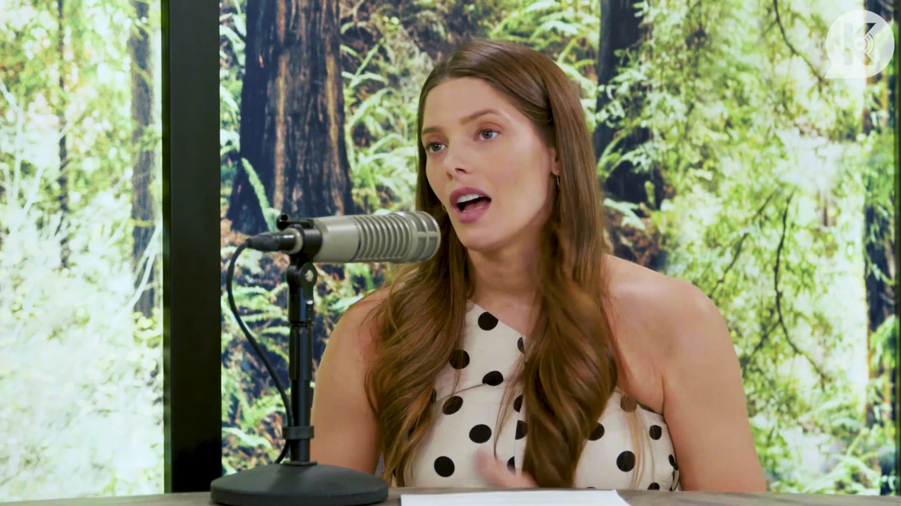 Ashley-Greene-dot-nl_TheTwilightEffect-BreakingDawnPart2-RewatchPart2of3-0397.jpg