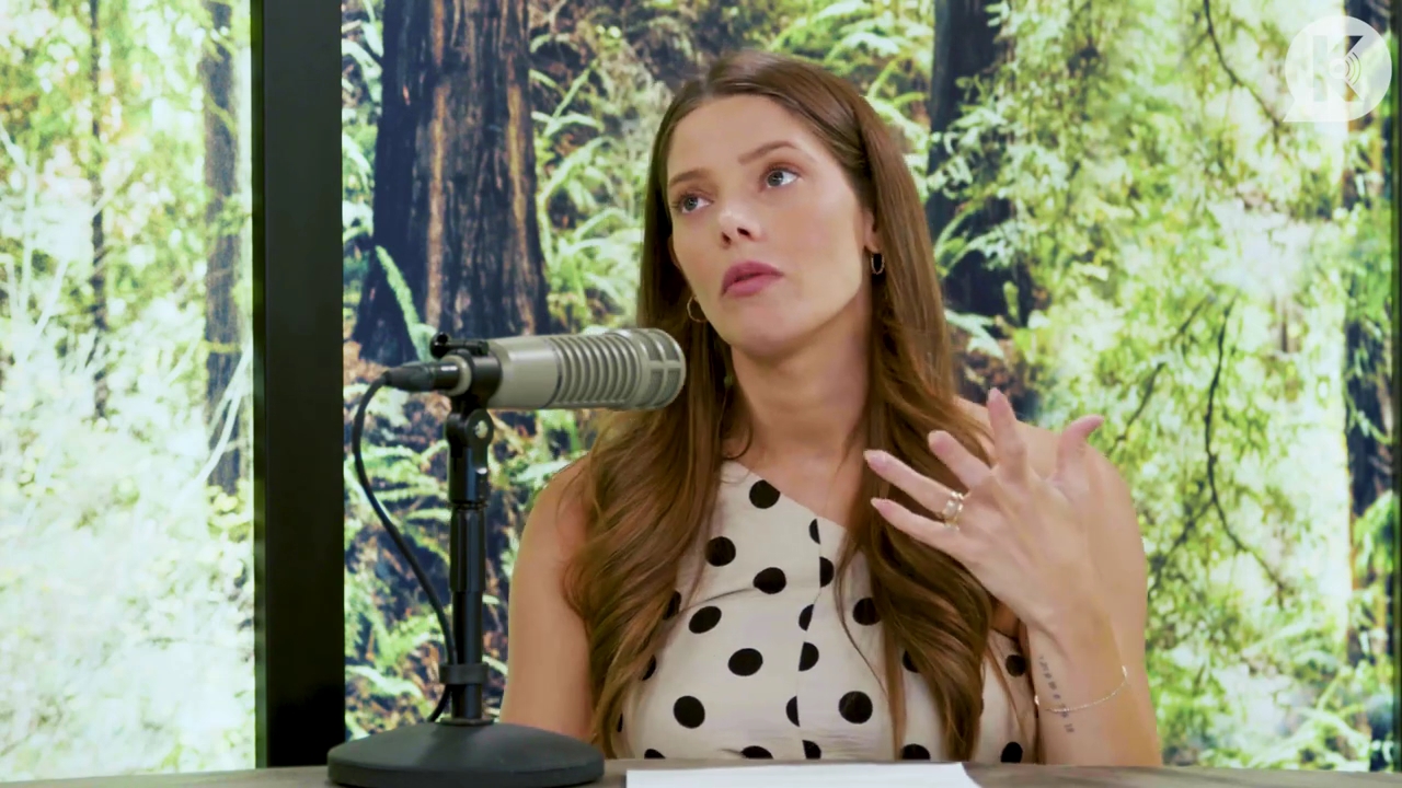 Ashley-Greene-dot-nl_TheTwilightEffect-BreakingDawnPart2-RewatchPart2of3-0436.jpg Ashley-Greene-dot-nl_TheTwilightEffect-BreakingDawnPart2-RewatchPart2of3-0436.jpg