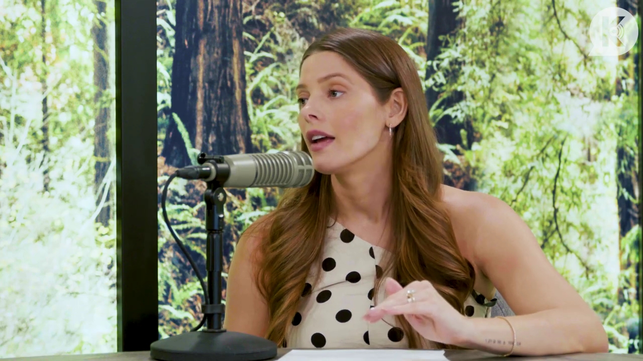 Ashley-Greene-dot-nl_TheTwilightEffect-BreakingDawnPart2-RewatchPart2of3-0677.jpg