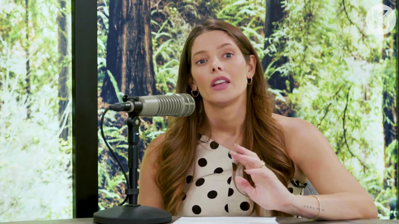 Ashley-Greene-dot-nl_TheTwilightEffect-BreakingDawnPart2-RewatchPart2of3-0681.jpg
