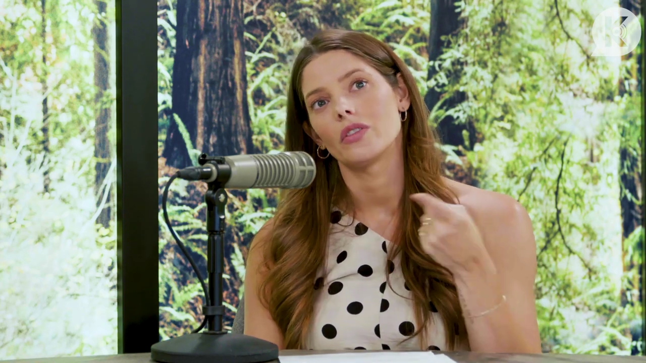 Ashley-Greene-dot-nl_TheTwilightEffect-BreakingDawnPart2-RewatchPart2of3-0709.jpg Ashley-Greene-dot-nl_TheTwilightEffect-BreakingDawnPart2-RewatchPart2of3-0709.jpg