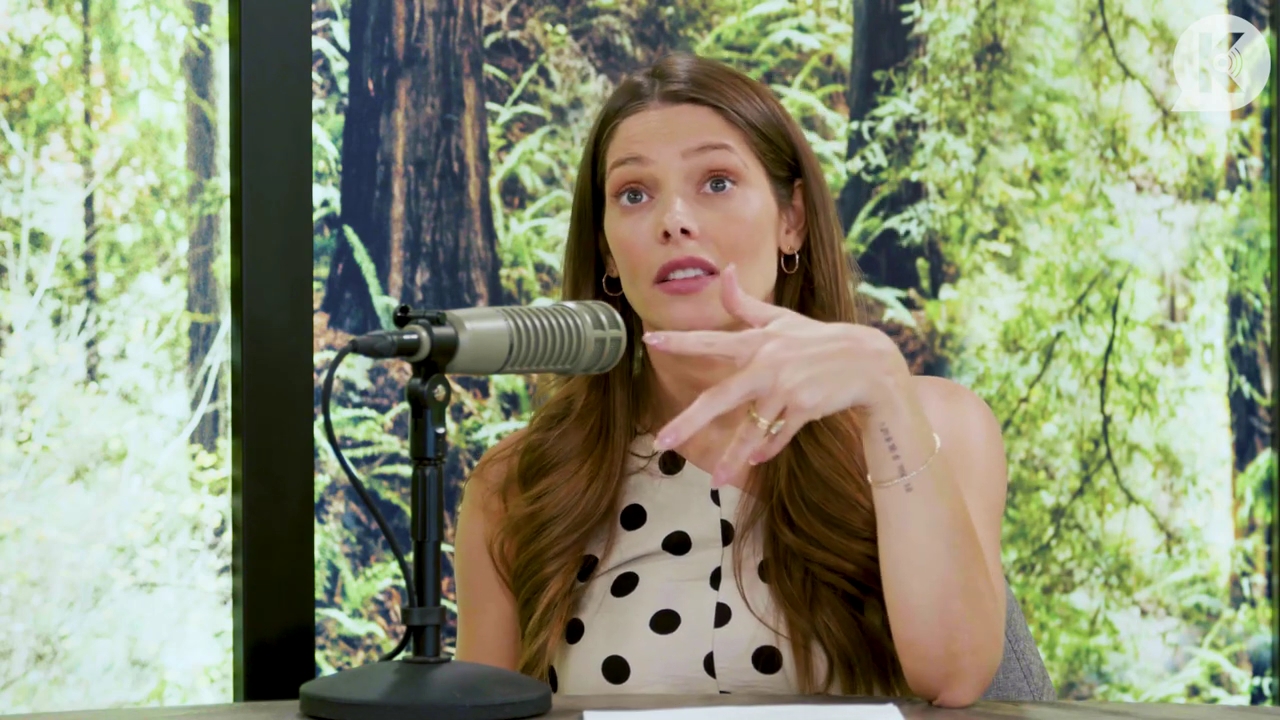 Ashley-Greene-dot-nl_TheTwilightEffect-BreakingDawnPart2-RewatchPart2of3-0749.jpg Ashley-Greene-dot-nl_TheTwilightEffect-BreakingDawnPart2-RewatchPart2of3-0749.jpg