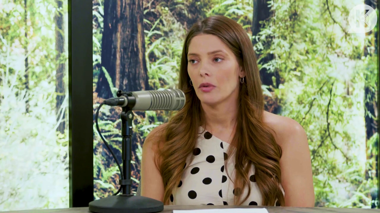 Ashley-Greene-dot-nl_TheTwilightEffect-BreakingDawnPart2-RewatchPart2of3-0782.jpg