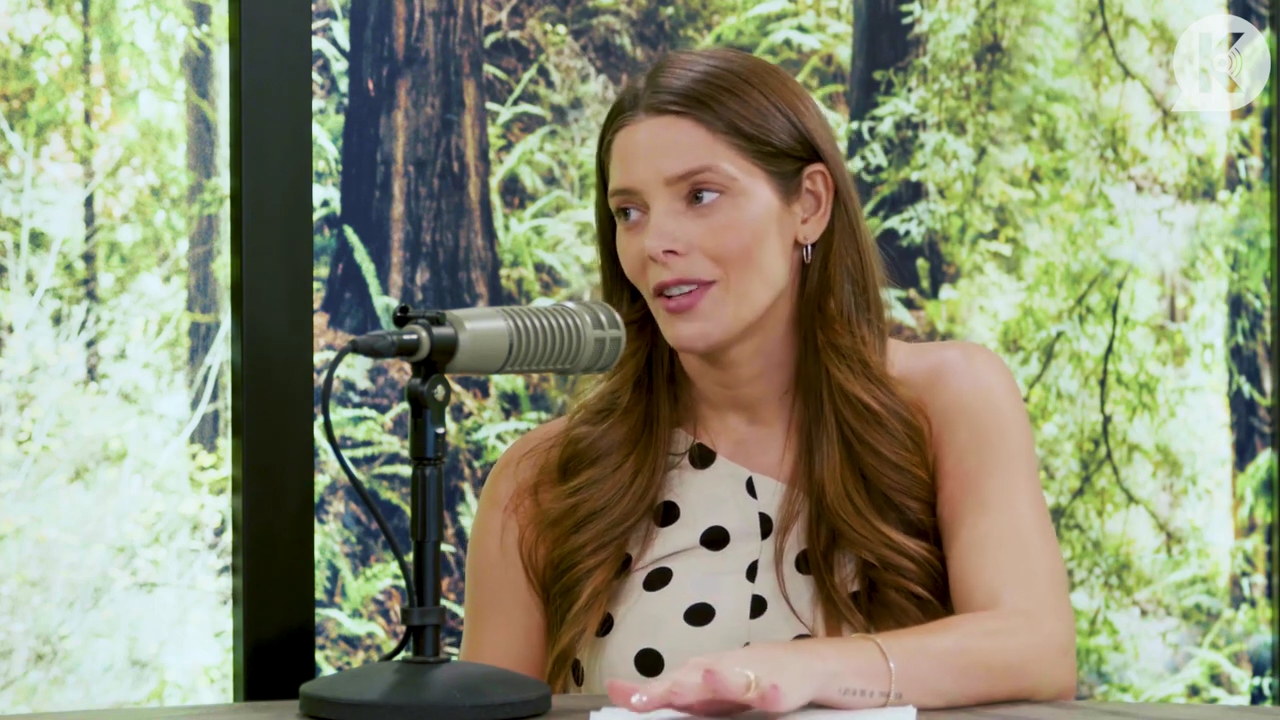 Ashley-Greene-dot-nl_TheTwilightEffect-BreakingDawnPart2-RewatchPart2of3-0825.jpg Ashley-Greene-dot-nl_TheTwilightEffect-BreakingDawnPart2-RewatchPart2of3-0825.jpg