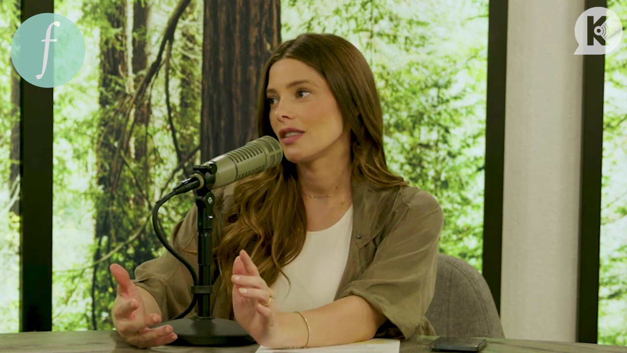 Ashley-Greene-dot-nl_TheTwilightEffect-BreakingDawnPart2-RewatchPart2of3-0875.jpg