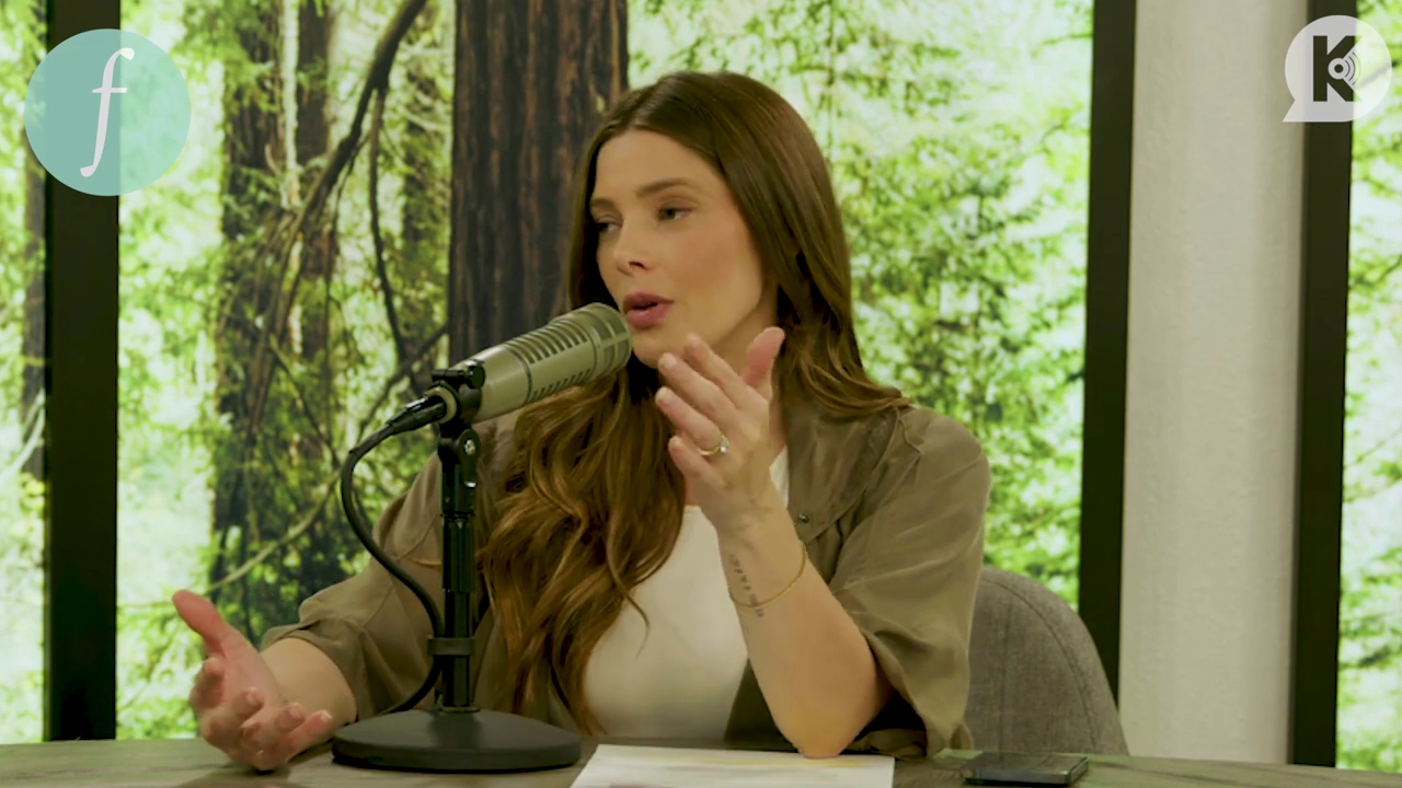 Ashley-Greene-dot-nl_TheTwilightEffect-BreakingDawnPart2-RewatchPart2of3-0876.jpg