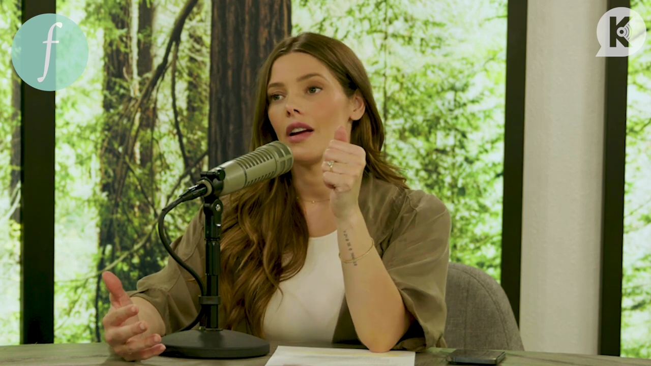 Ashley-Greene-dot-nl_TheTwilightEffect-BreakingDawnPart2-RewatchPart2of3-0879.jpg