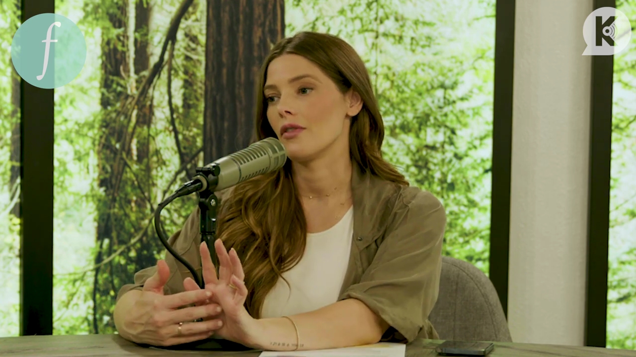 Ashley-Greene-dot-nl_TheTwilightEffect-BreakingDawnPart2-RewatchPart2of3-0881.jpg