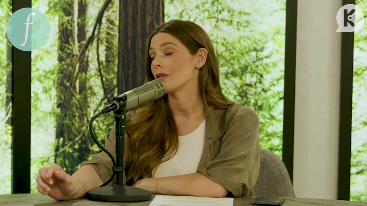 Ashley-Greene-dot-nl_TheTwilightEffect-BreakingDawnPart2-RewatchPart2of3-0945.jpg