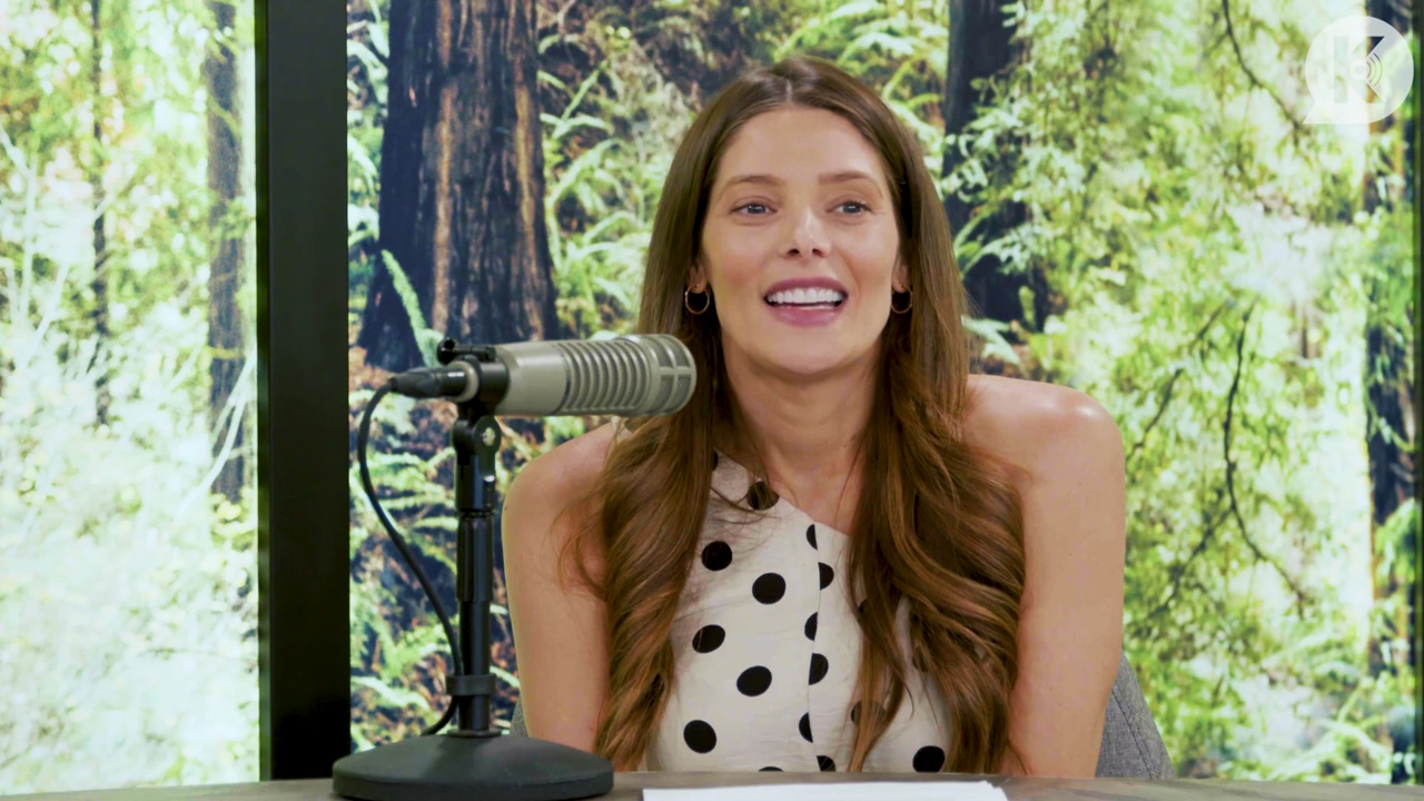 Ashley-Greene-dot-nl_TheTwilightEffect-BreakingDawnPart2-RewatchPart2of3-1087.jpg