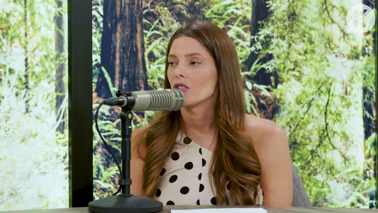 Ashley-Greene-dot-nl_TheTwilightEffect-BreakingDawnPart2-RewatchPart2of3-1126.jpg