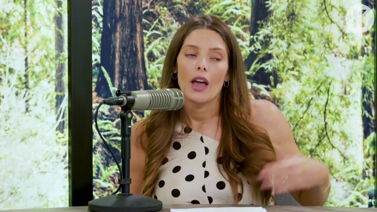 Ashley-Greene-dot-nl_TheTwilightEffect-BreakingDawnPart2-RewatchPart2of3-1130.jpg