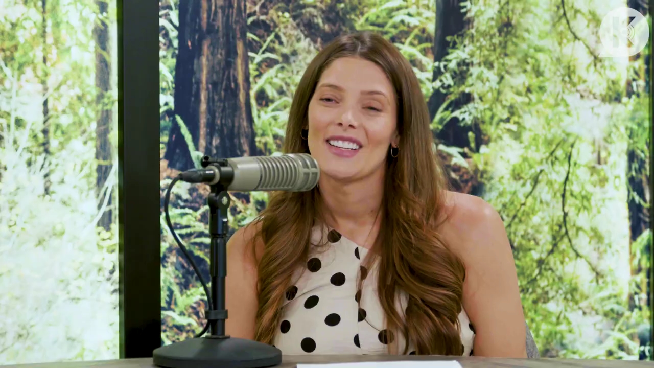 Ashley-Greene-dot-nl_TheTwilightEffect-BreakingDawnPart2-RewatchPart2of3-1187.jpg