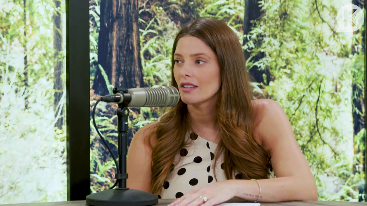 Ashley-Greene-dot-nl_TheTwilightEffect-BreakingDawnPart2-RewatchPart2of3-1227.jpg
