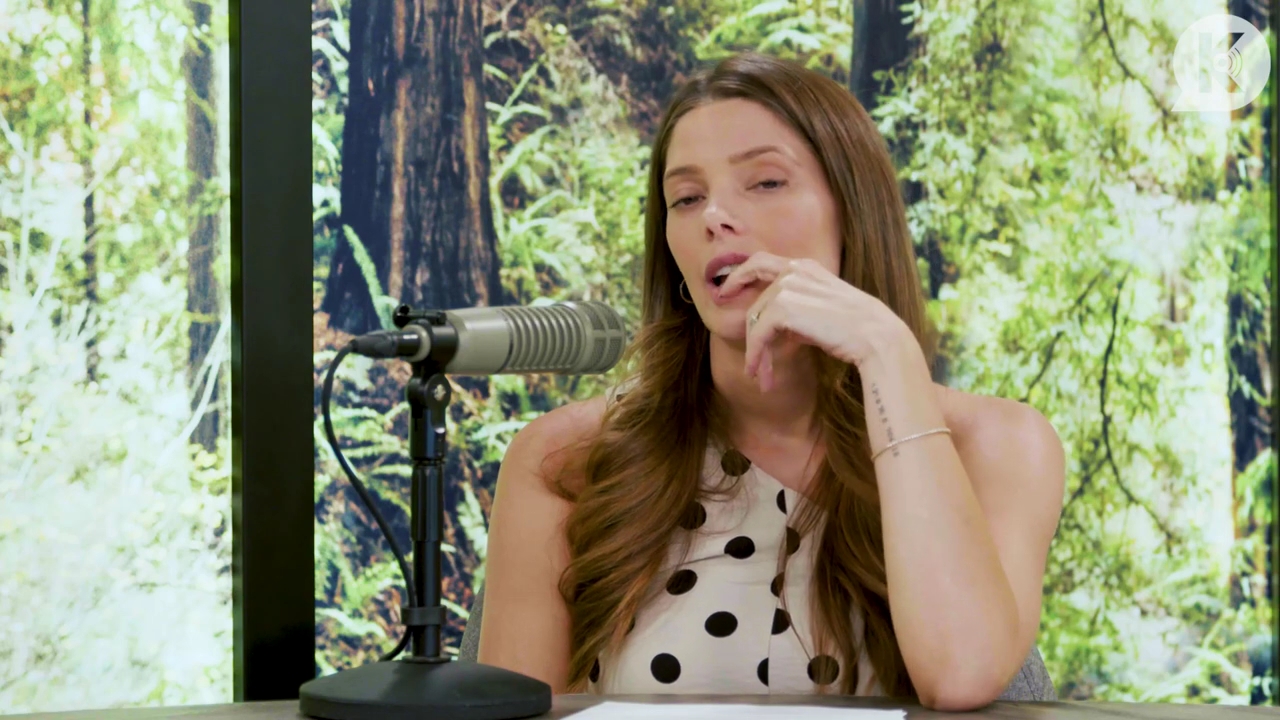 Ashley-Greene-dot-nl_TheTwilightEffect-BreakingDawnPart2-RewatchPart2of3-1249.jpg