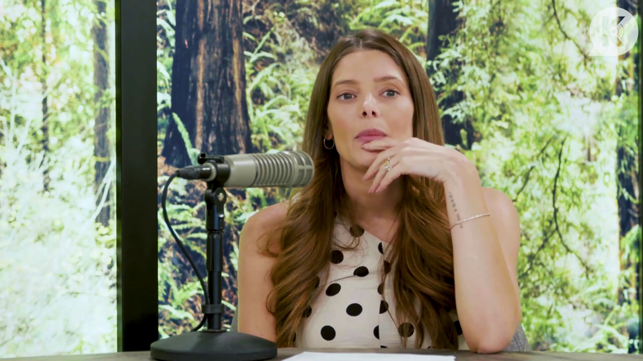 Ashley-Greene-dot-nl_TheTwilightEffect-BreakingDawnPart2-RewatchPart2of3-1251.jpg