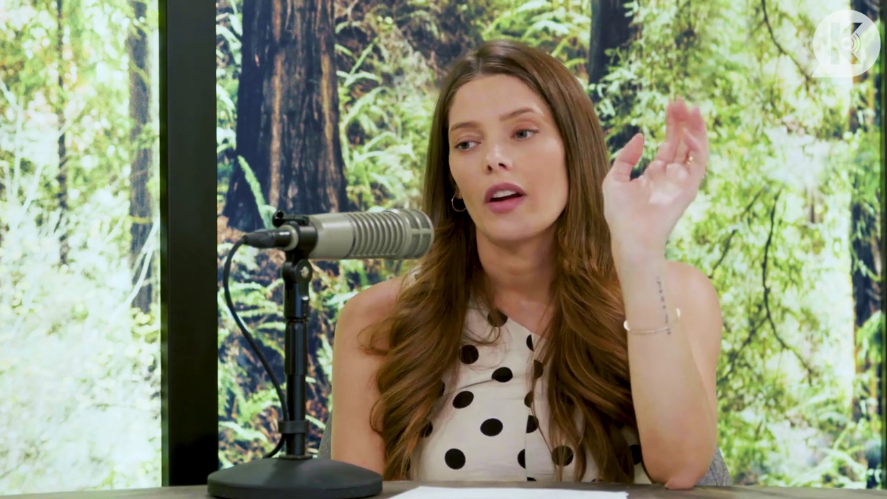 Ashley-Greene-dot-nl_TheTwilightEffect-BreakingDawnPart2-RewatchPart2of3-1253.jpg