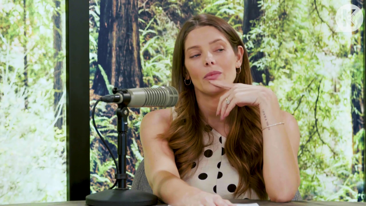Ashley-Greene-dot-nl_TheTwilightEffect-BreakingDawnPart2-RewatchPart2of3-1441.jpg